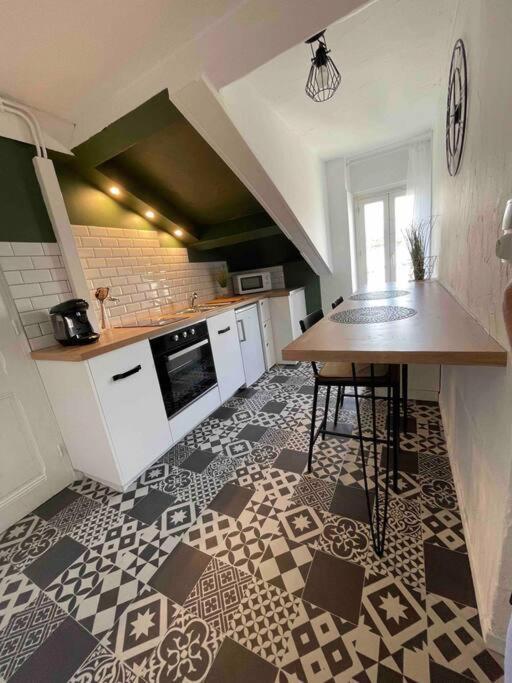 Studio Cosy, En Centre, Proche Gare, Vue Degagee Valence  Exterior photo